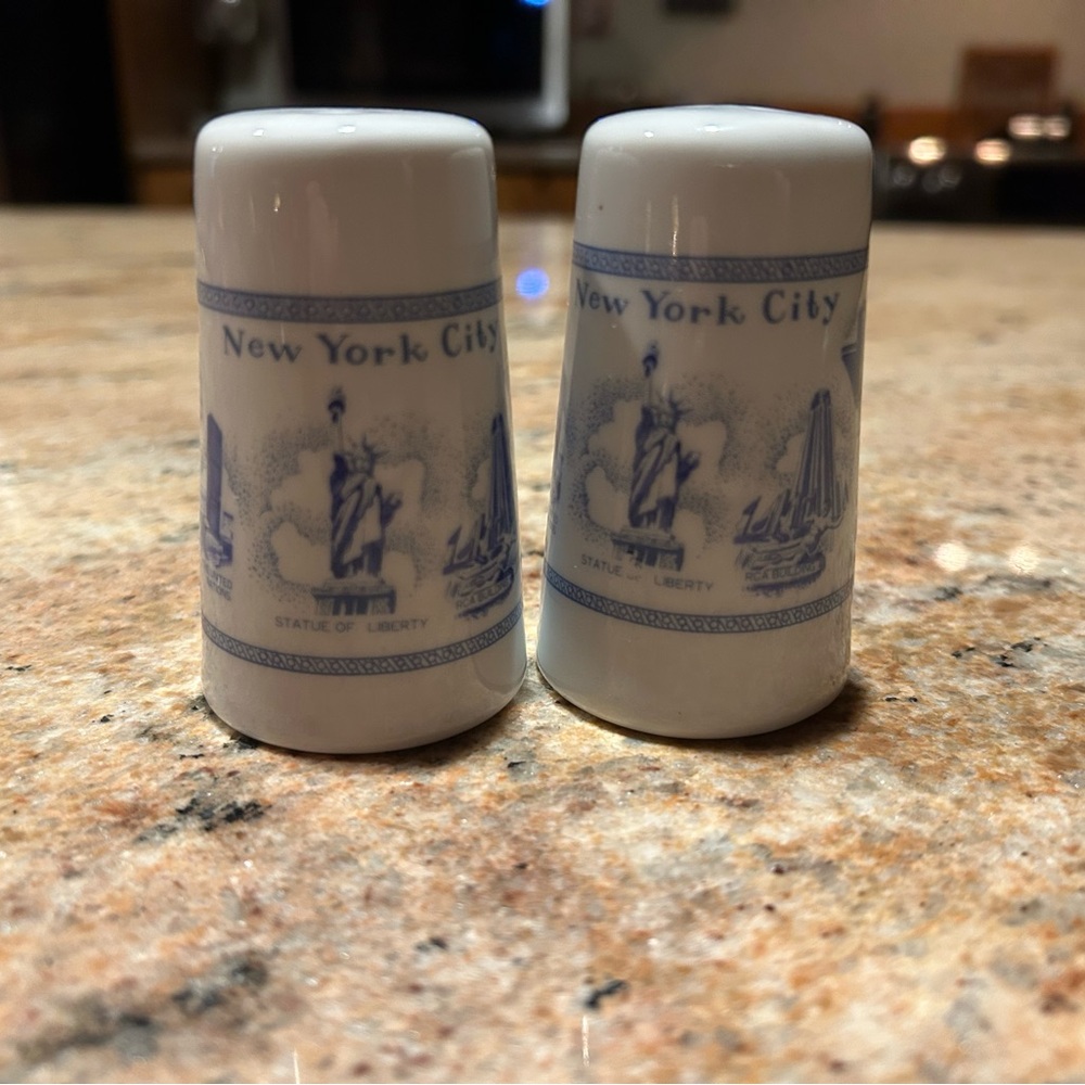 New York City Salt & Pepper Shakers Blue/White. Souvenir Set Porcelain 3” 1980.